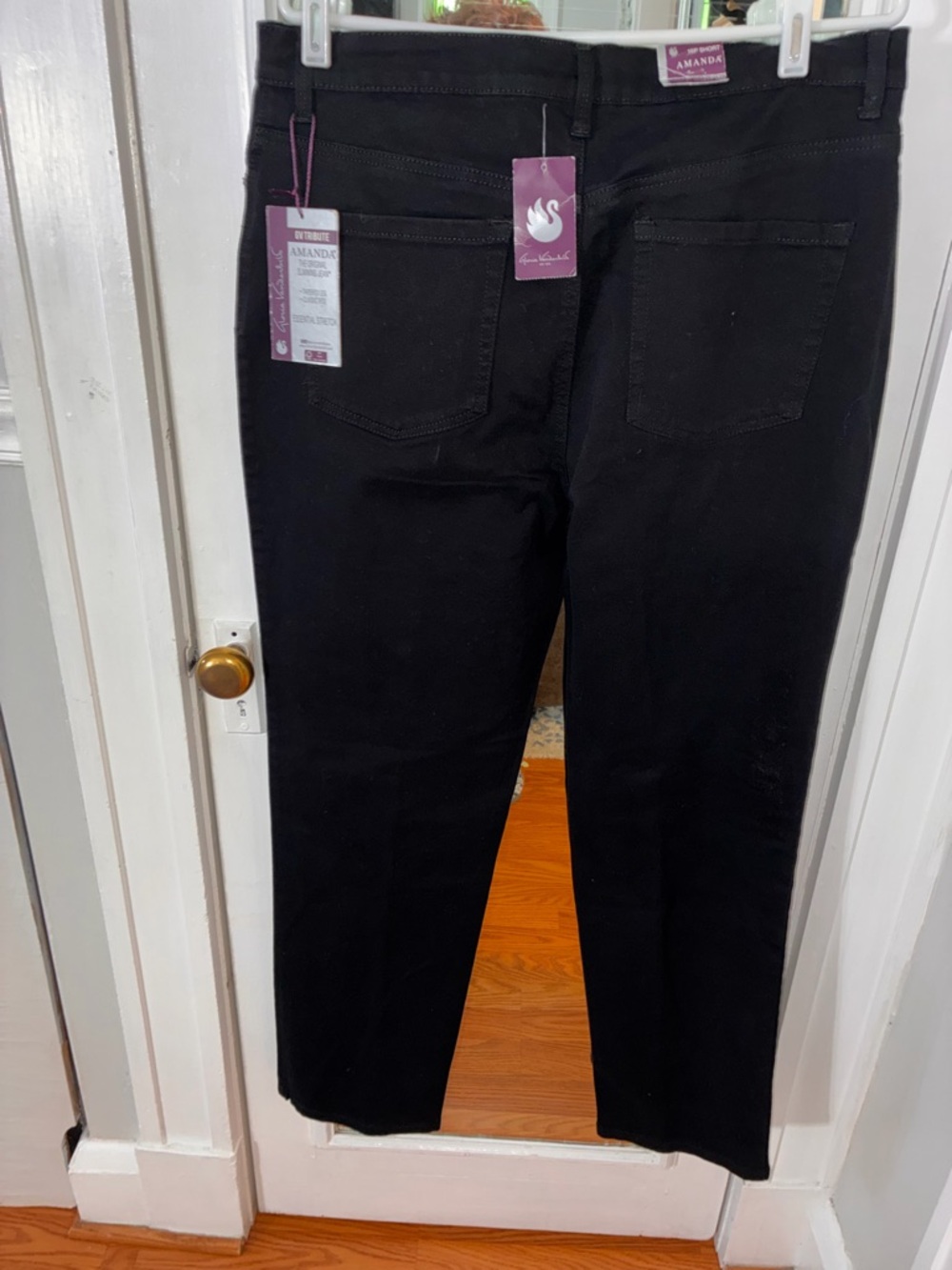 Gloria Vanderbilt Straight-Leg Black Pants 30” inseam
